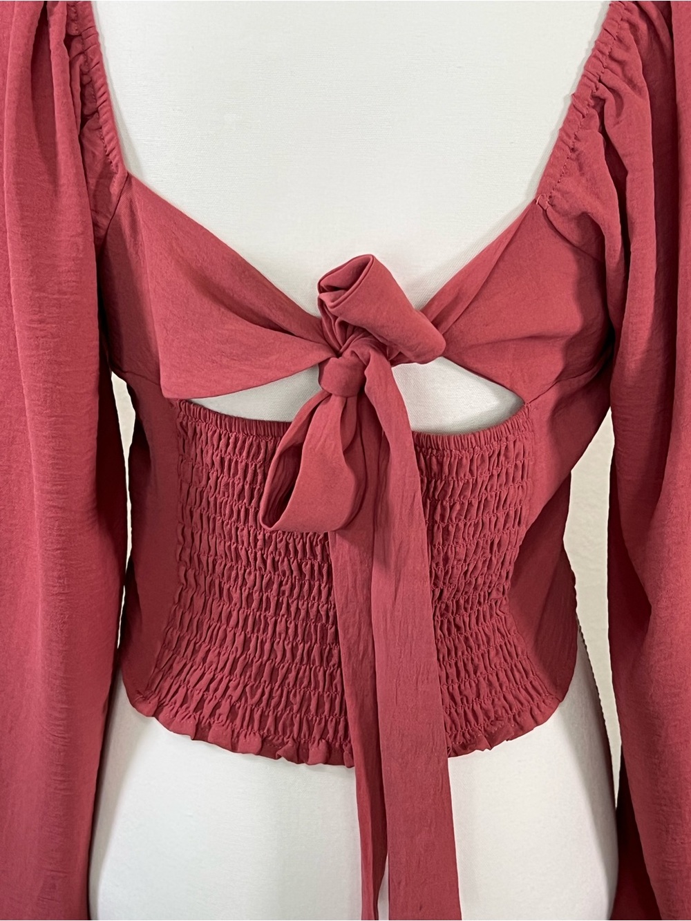Altr’d State Dark Pink Blouse Size Med Smocked Tie Back Billowy Sleeves Cropped